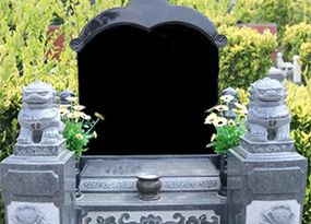 艺术立碑